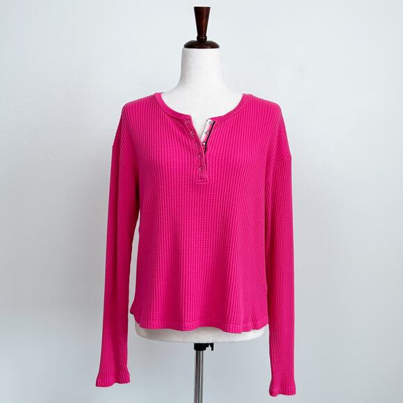 Sundry EVEREVE Pink Thermal Stripe Trim Henley Shirt - Picture 1 of 13